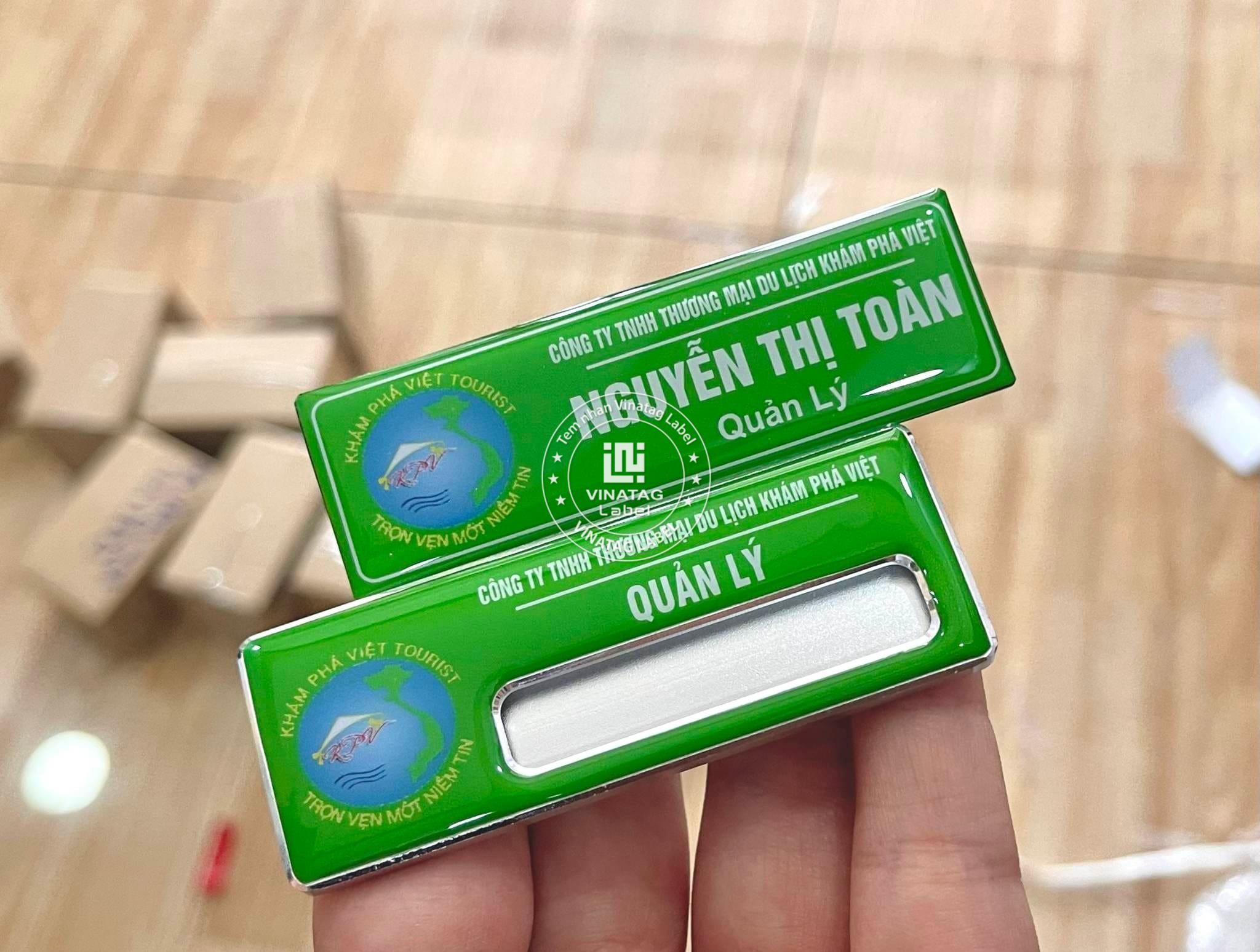Huy hiệu - bảng tên 5