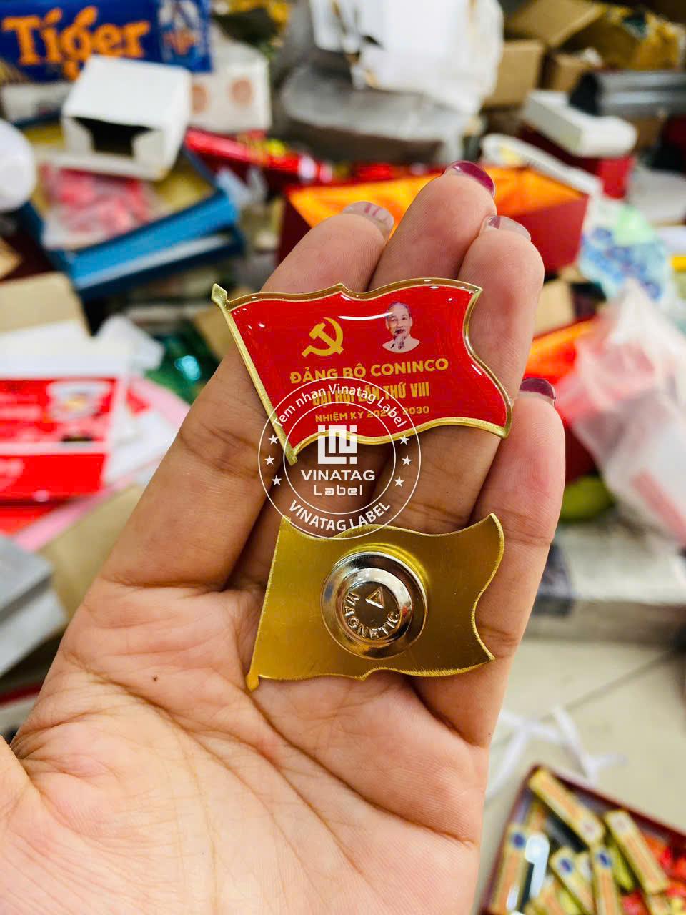 Huy hiệu - bảng tên 1