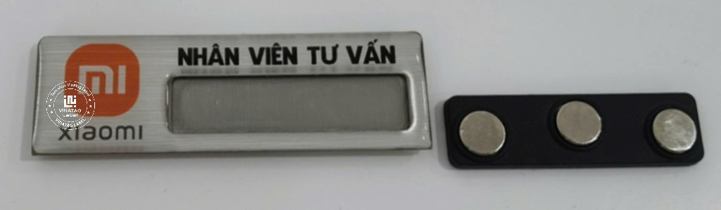 Huy hiệu - bảng tên 9
